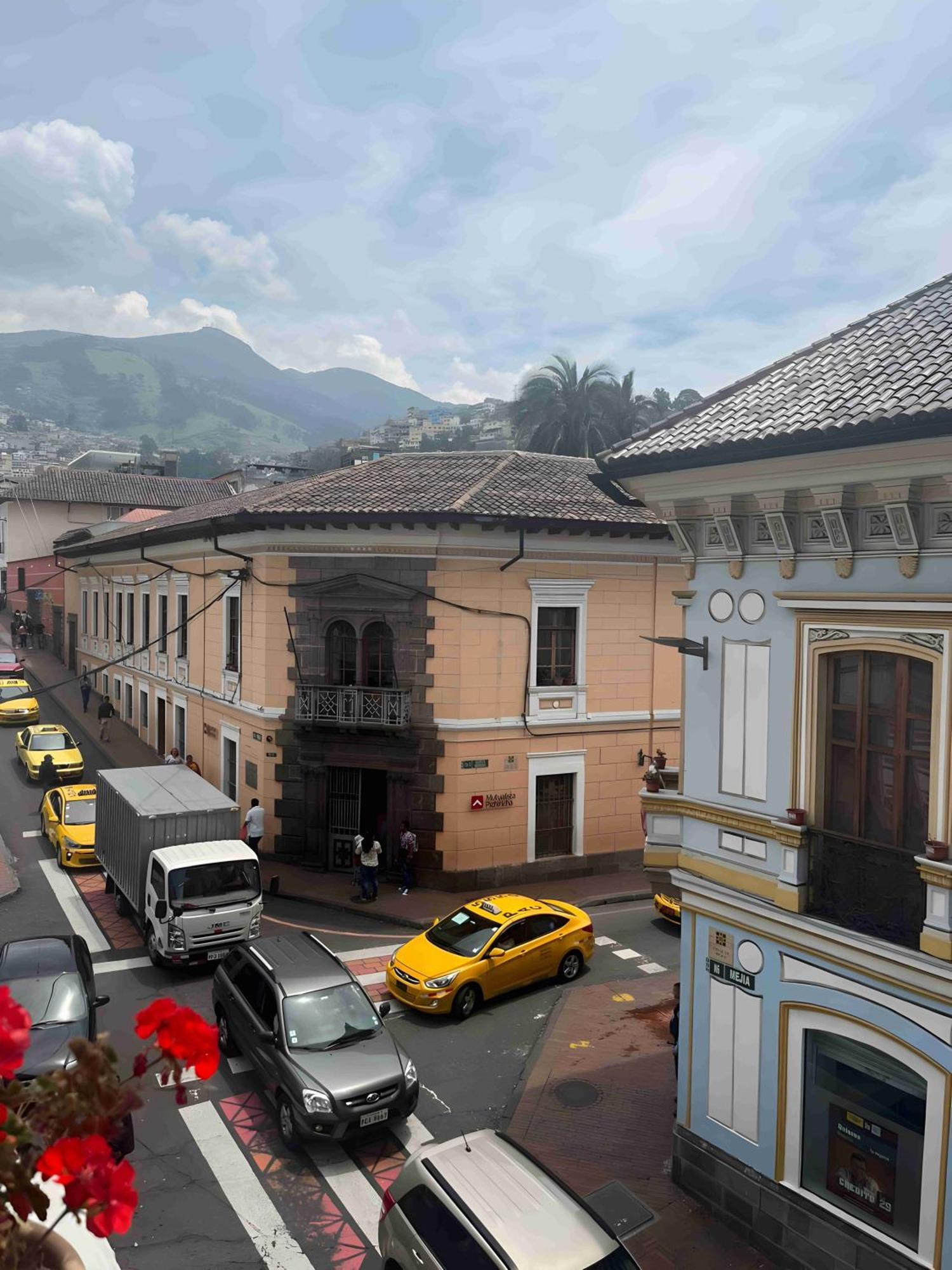 فندق Casa Colonial كويتو المظهر الخارجي الصورة
